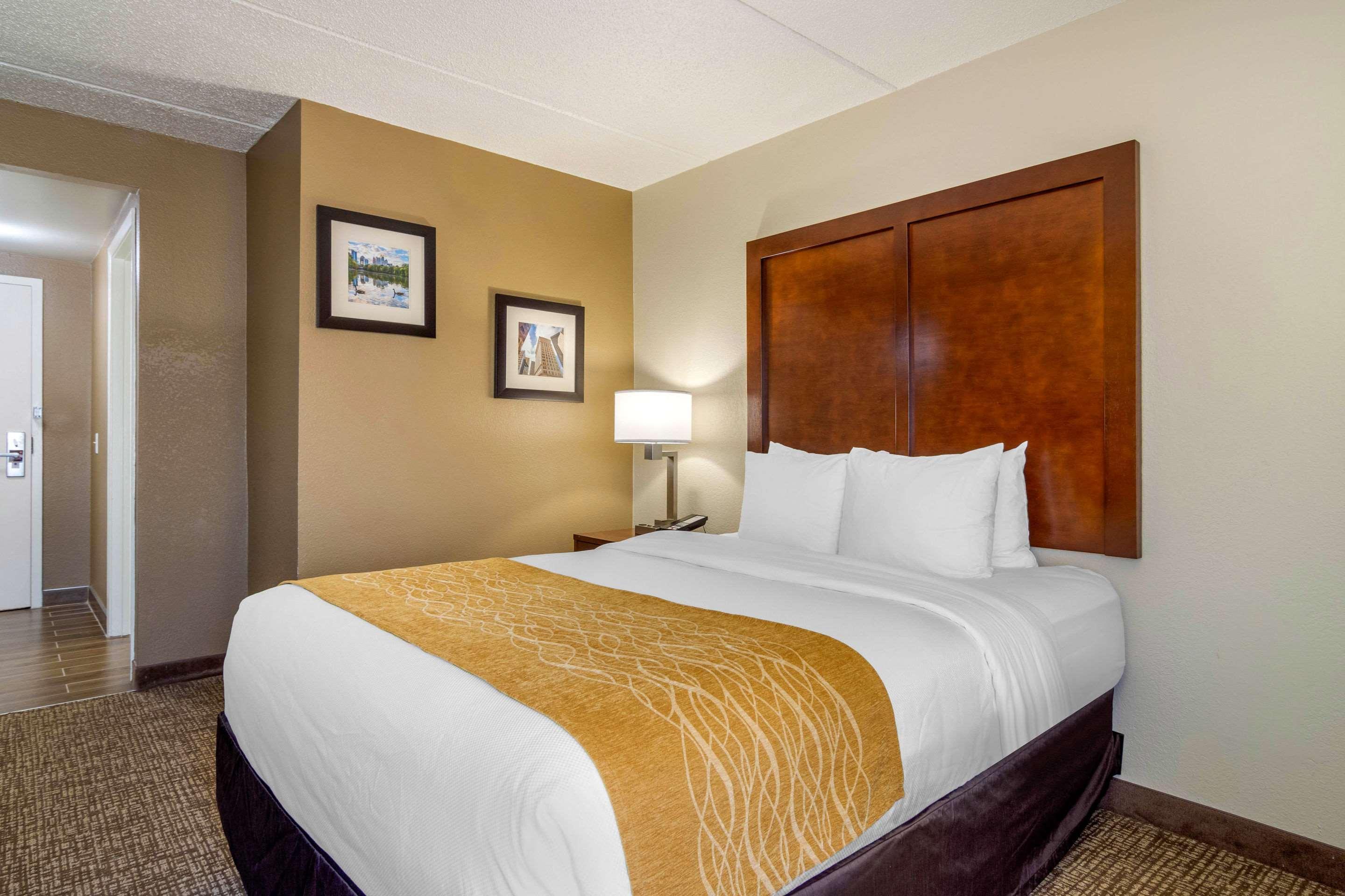 Comfort Inn Atlanta Airport Cheeko Manor Bagian luar foto