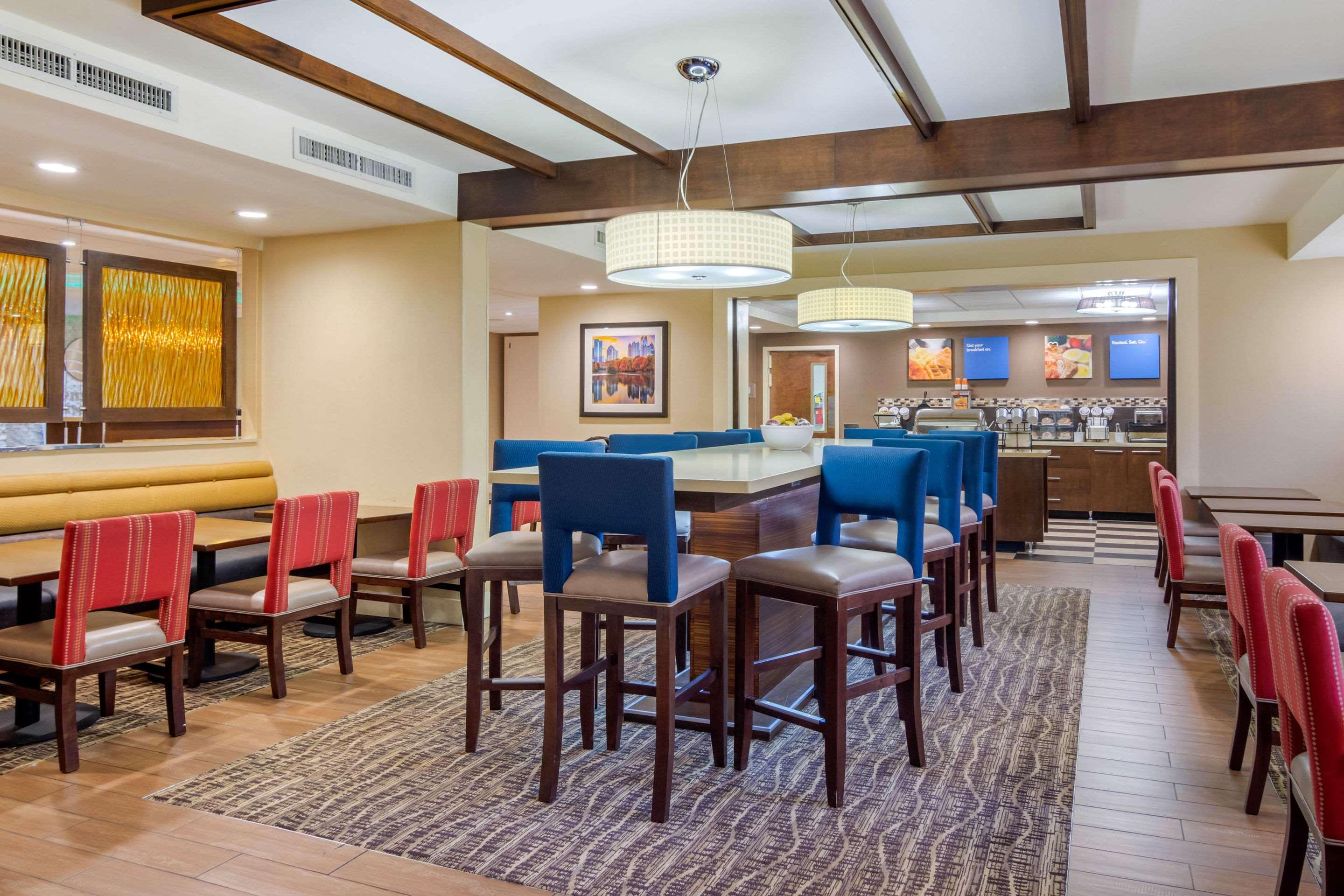 Comfort Inn Atlanta Airport Cheeko Manor Bagian luar foto